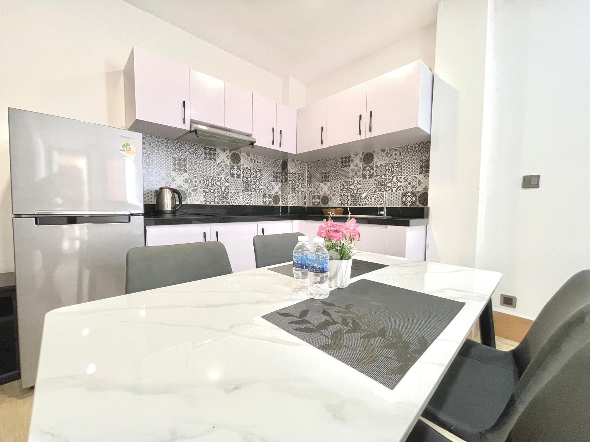 Rs Central Apartments - 200M To Royal Palace Пном Пен Екстериор снимка
